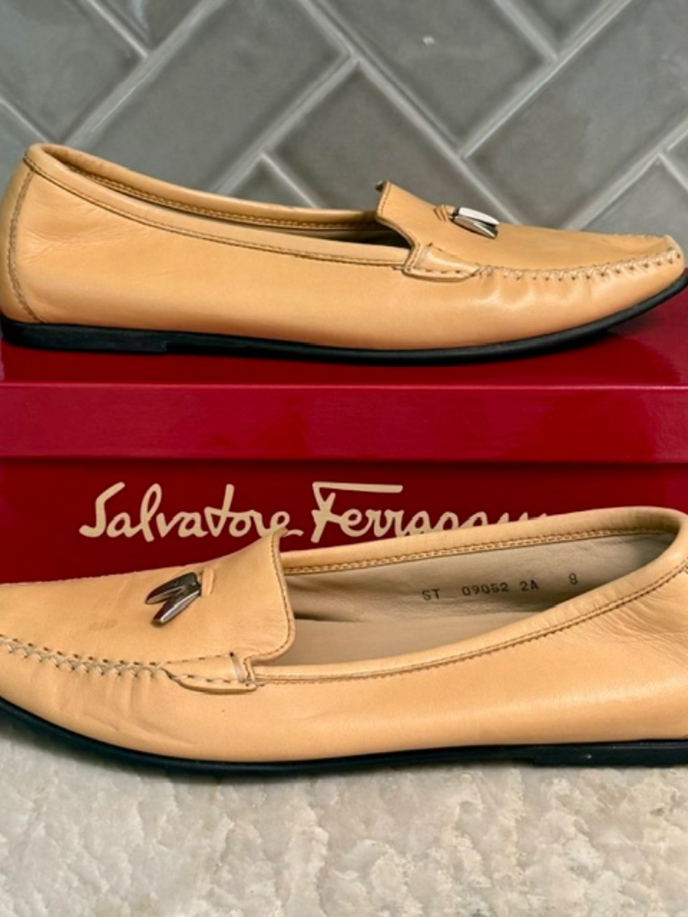 Salvatore Ferragamo  Womens Tan Leather Driving Loafers Size 8AA - Picture 7 of 9